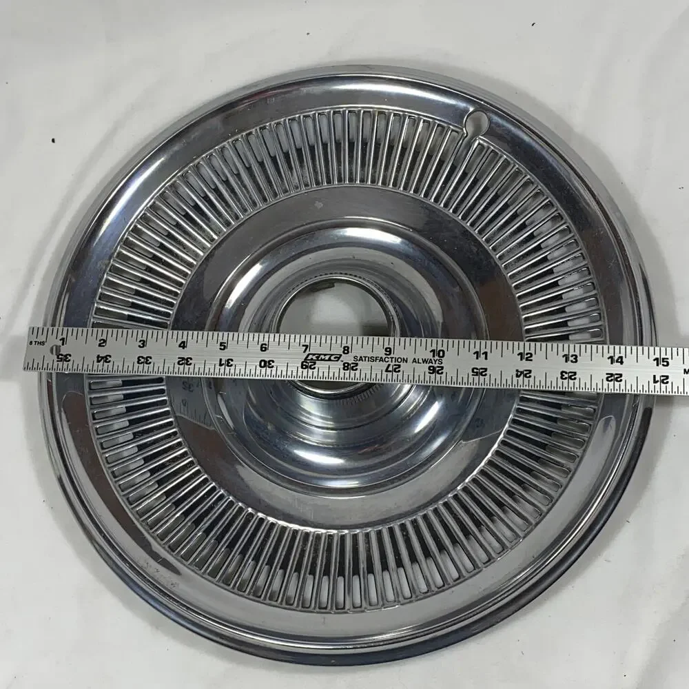 Vintage '69 Buick Wildcat Hubcap 15” Wheel Hub Cap OEM Part - Picture 7 of 7